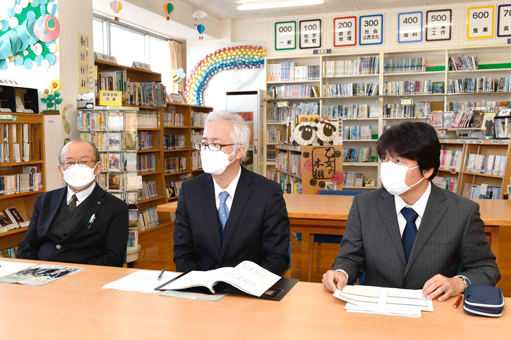 和田安弘さん（和田建築設計事務所）、水野伊織さん、伴茂樹さん（ともに三翠建設コンサルタント）